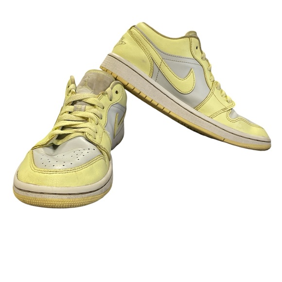Nike Air Jordan Lemonade Low Size 7.5 - Picture 2 of 6